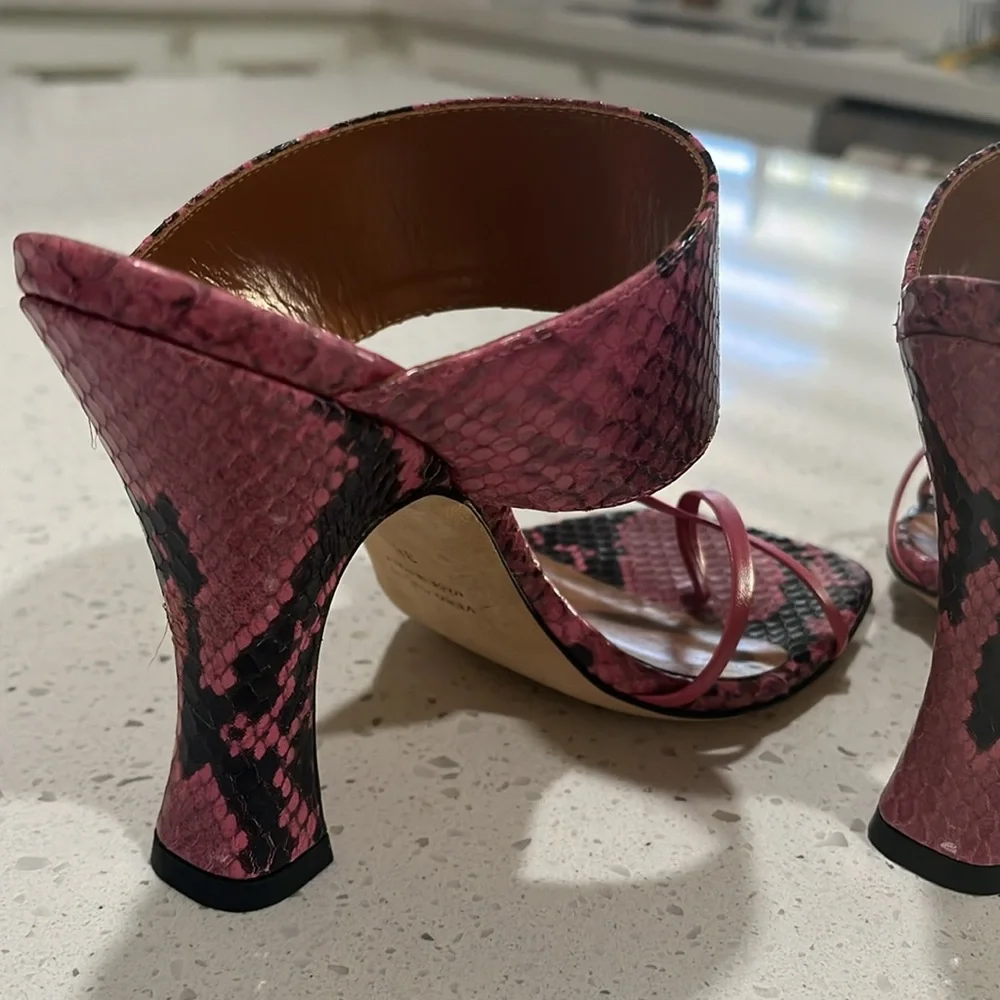Paris Texas gorgeous Hot pink size 36 snake print 95mm sandals